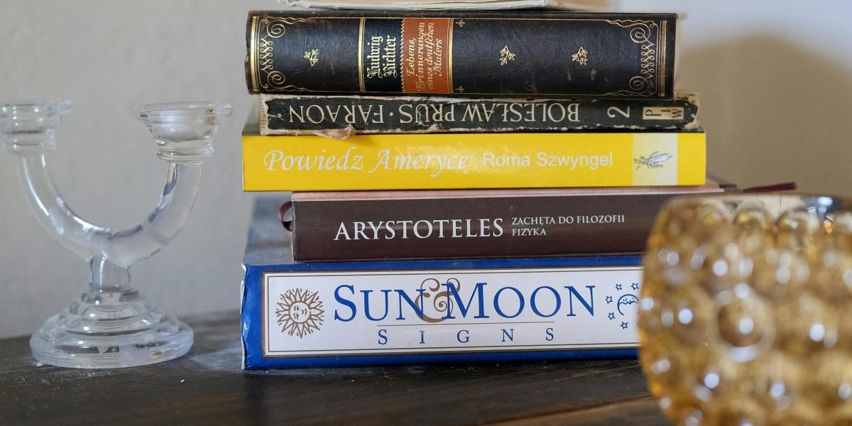 This article explains why thematic depth—stories that probe power, identity, regret, and moral ambiguity—turns a fun fantasy read into a lasting experience. It...